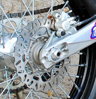 MotoMaster NITRO - zadn - kotou Yamaha YZ 125/250