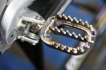 RAPTOR Titanium Footpegs - extreme (MX/SX)